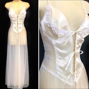 Vintage Fredericks of Hollywood White Corset Bridal Boudior Duster